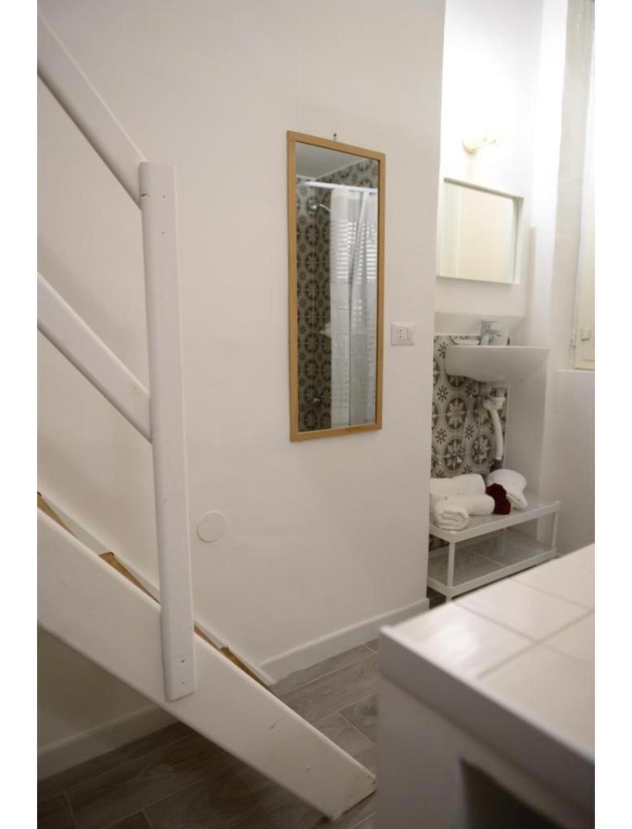 Central Guest House ナポリ エクステリア 写真